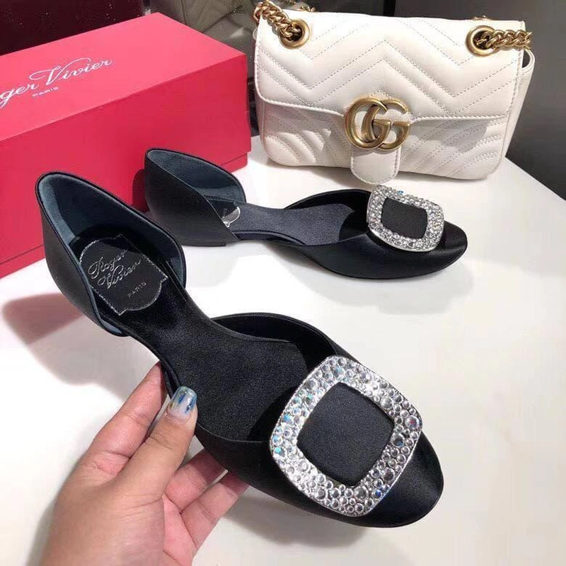 Женские туфли-балетки Roger Vivier черные коллекция 2021-2022 A77969 фото-2