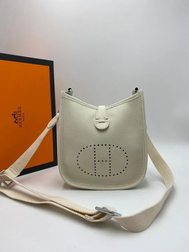 Женская кожаная сумка Hermes белая 18/18 см