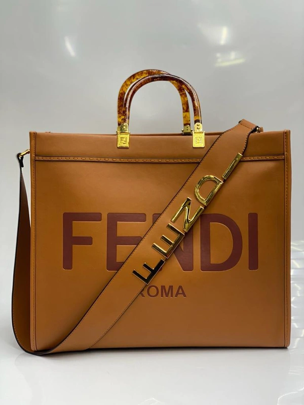 Женская кожаная сумка Fendi коричневая 40/34/21 коллекция 2021-2022 фото-4