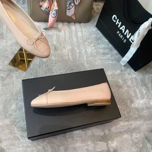 Туфли-балетки Chanel белые из зернистой кожи коллекция 2021-2022 фото-5