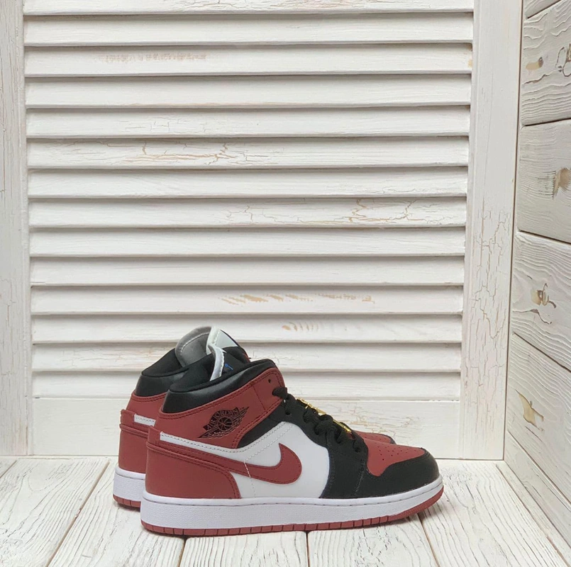 Кроссовки Nike Air Jordan 1 Retro A76051 фото-3