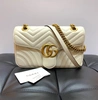 Женская кожаная сумка Gucci GG Marmont белая 26/15/7 см премиум-люкс фото-1