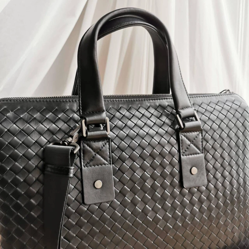 Мужской кожаный портфель Bottega Veneta черный 39/26 коллекция 2021-2022 фото-5