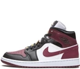 Кроссовки Nike Air Jordan 1 Retro «Maroon Toe» фото-1