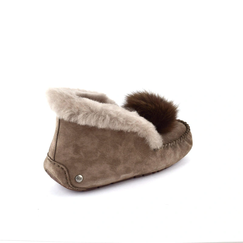 Угги женские мокасины UGG Alena Pom Pom Chocolate фото-3