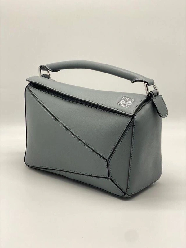 Женская кожаная сумка Loewe темно-серая