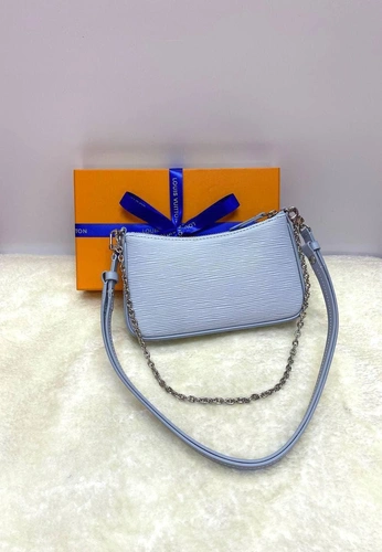 Женская кожаная сумка-клатч Louis Vuitton Easy pouch с плечевым ремнём голубая 19/11/3 см фото-4