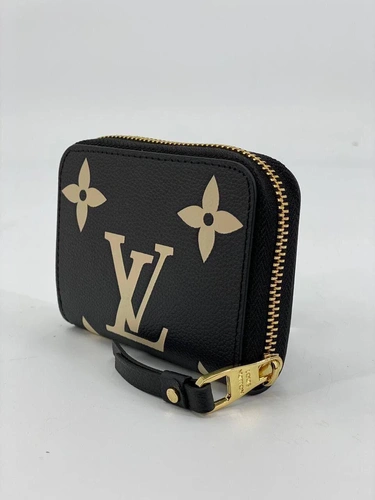 Женский кожаный кошелёк Louis Vuitton черный 11/8 коллекция 2021-2022 фото-2