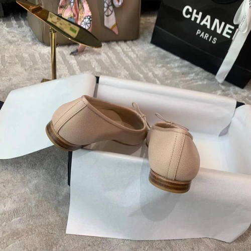 Туфли-балетки Chanel белые из зернистой кожи коллекция 2021-2022 фото-6
