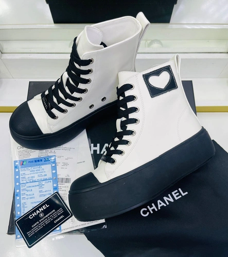 Ботинки женские Chanel белый с черным А4932