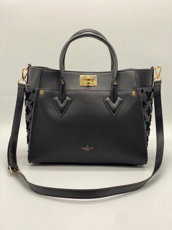 Женская сумка Louis Vuitton 31×27 черная