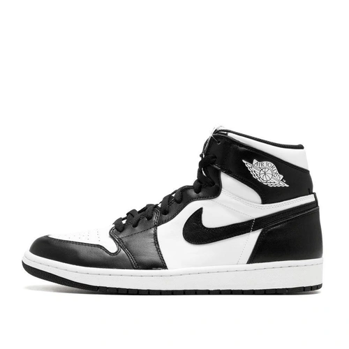 Кроссовки Nike Air Jordan 1 Retro High OG Black White 555088-010 чёрно-белые