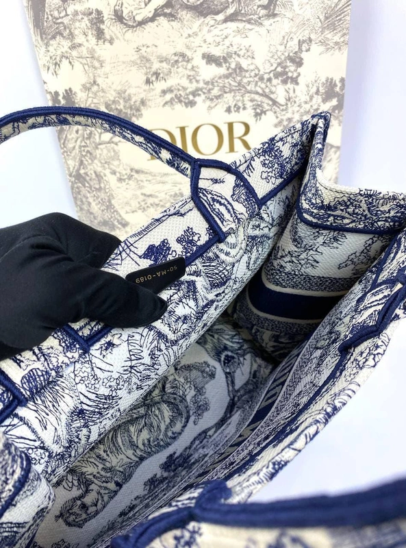 Женская сумка Dior Book Tote среднего формата тканевая с синим рисунком 36,5/28/17,5 см качество премиум-люкс фото-2