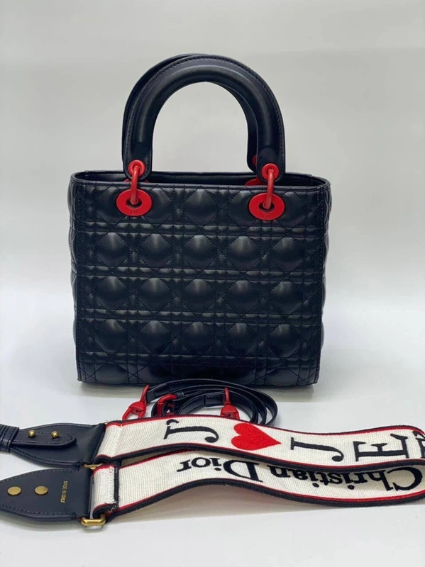 Женская кожаная сумка Lady Dior черная 24/20 коллекция 2021-2022 фото-4