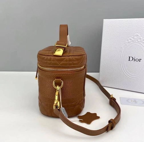 Женская кожаная сумка-косметичка Dior Travel коричневая 22/16 фото-8