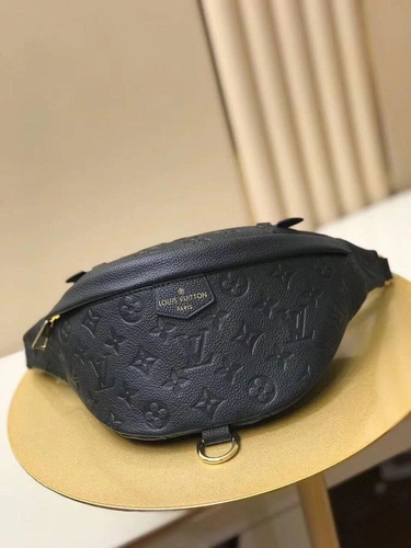 Поясная сумка Louis Vuitton тиснёная кожа Monogram Empreinte премиум-люкс черная 23/16/10