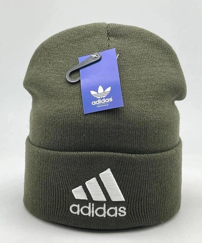 Женская  шапка adidas зелёная A5845