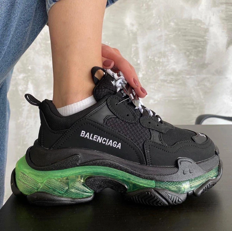 Кроссовки женские Balenciaga Triple S черно-зеленые фото-2