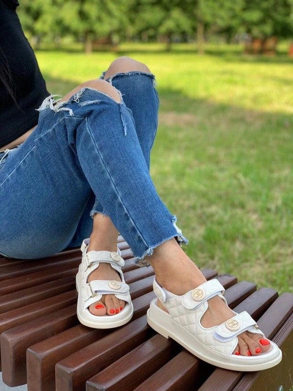 Сандалии Chanel Dad Leather White фото-6