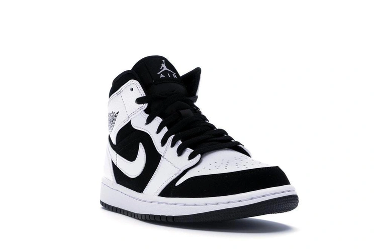 Кроссовки Nike Air Jordan 1 Retro Black/White фото-4