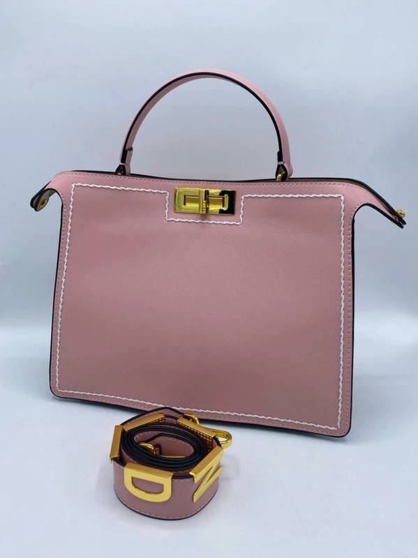 Женская кожаная сумка Fendi розовая 32/25 см