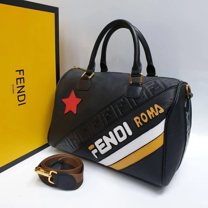 Женская кожаная сумка Fendi черная 30/22/15 фото-3