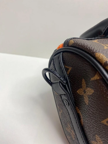 Женская сумка Louis Vuitton из канвы Monogram коричневая 20/13/9 см фото-6