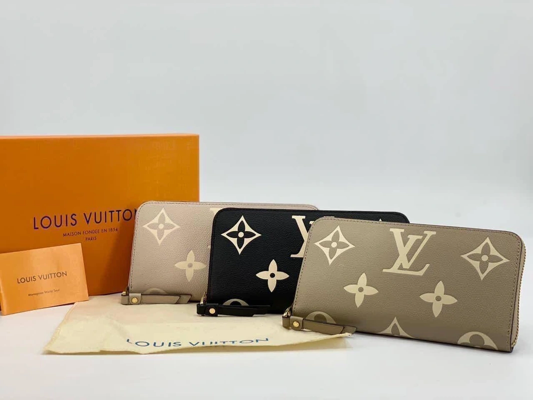 Женский кожаный кошелёк Louis Vuitton черный 19/10 коллекция 2021-2022 A66558 фото-3