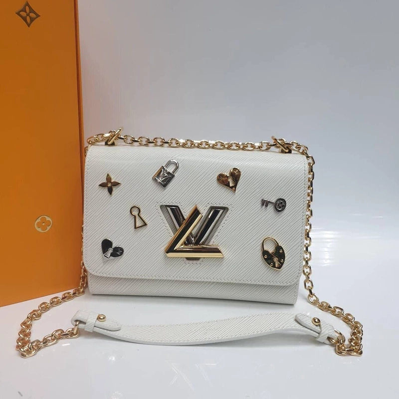 Женский кожаный клатч Louis Vuitton белый 24/17/10