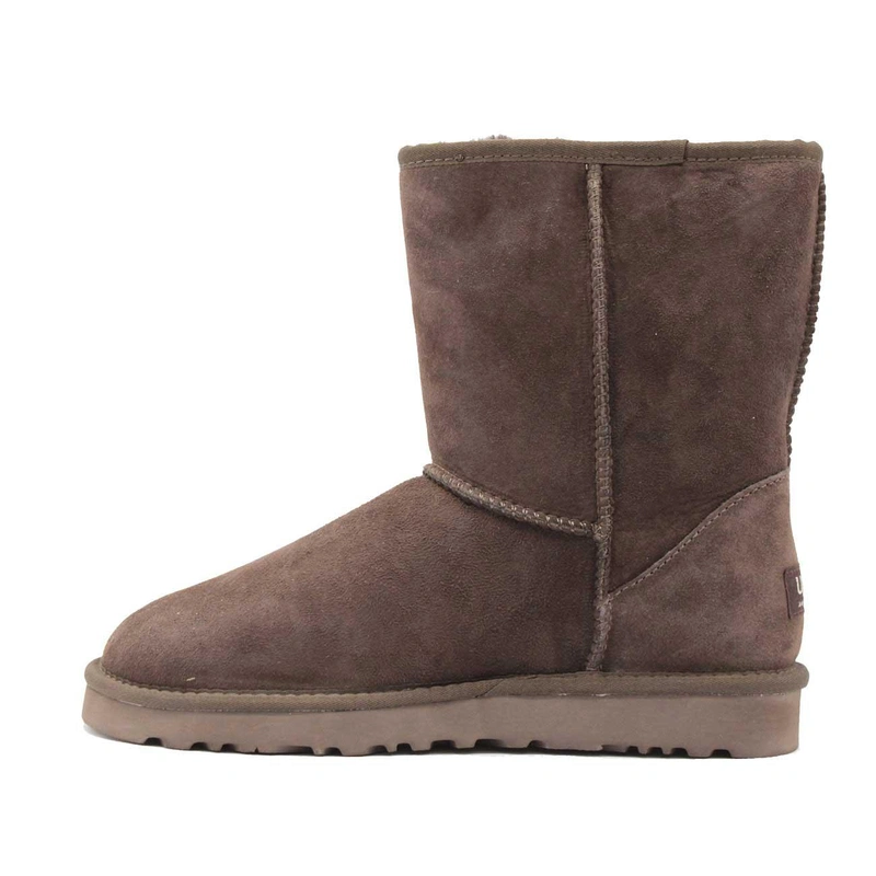 Угги женские ботинки UGG Classic Short Chocolate фото-4