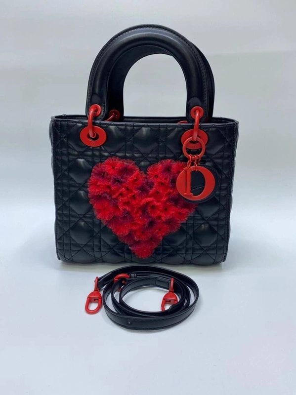 Женская кожаная сумка Lady Dior черная 24/20 коллекция 2021-2022 фото-3