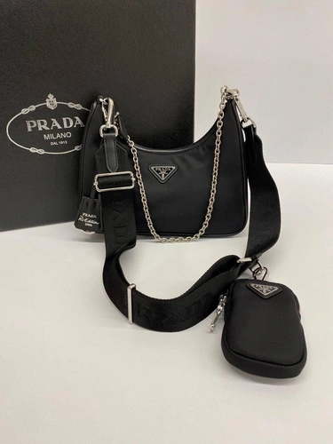 Сумка женская Prada Re-Edition черная премиум-люкс 23/17/6 A62667 фото-5