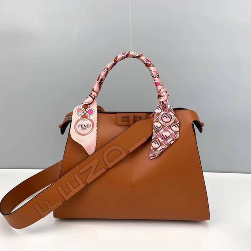 Женская кожаная сумка Fendi оранжевая 42/30