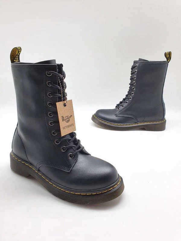 Ботинки женские Dr Martens черные A54500