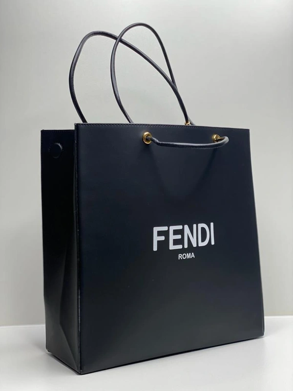 Женская сумка-шоппер Fendi кожаная чёрная 34/35/13 см коллекция 2021-2022 фото-5