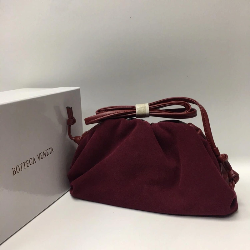 Сумка Bottega Veneta The Pouch Velour Mini Bordo