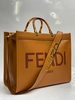 Женская кожаная сумка Fendi коричневая 40/34/21 коллекция 2021-2022 фото-1