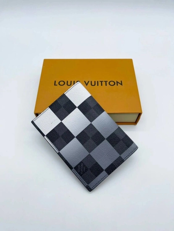 Обложка для паспорта Louis Vuitton A104151 серая 14/10 см