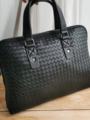 Портфель Bottega Veneta A104216 черный 40/28 см