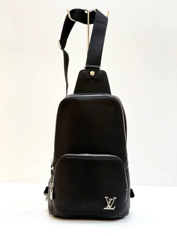 Сумка-слинг Louis Vuitton Avenue A103926 черная 32/20 см