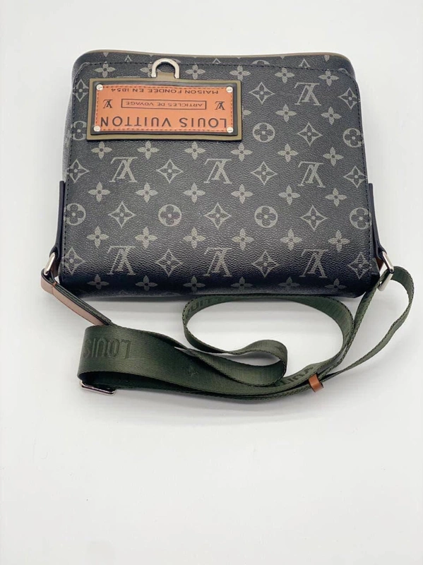 Мужская сумка Louis Vuitton черная 25/21 коллекция 2021-2022 A66291 фото-7