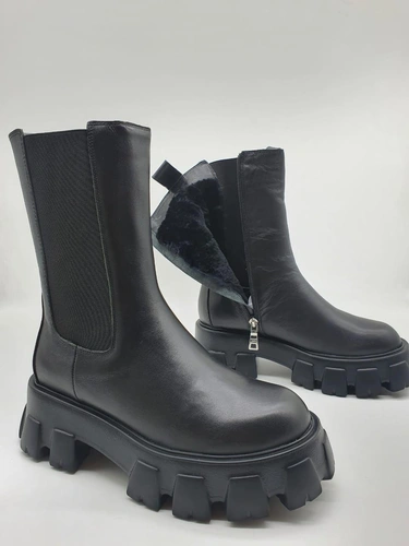 Зимние ботинки женские Prada черные A56354 фото-3