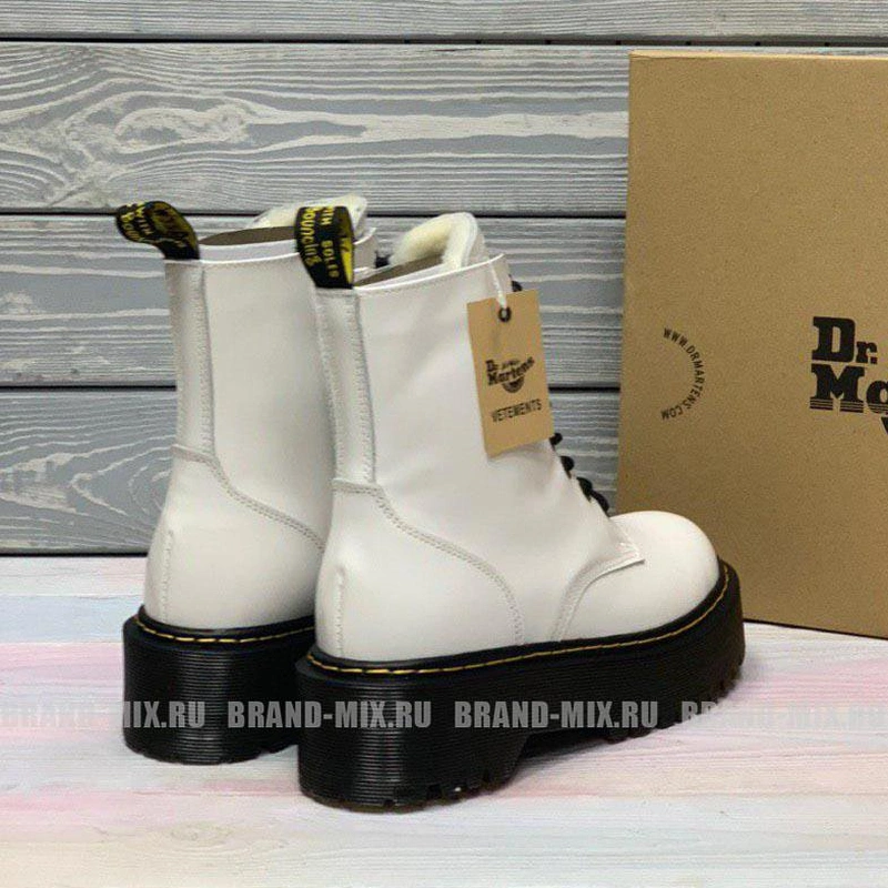 Зимние Мартинсы ботинки Dr Martens 1460 Jadon на платформе с мехом белые фото-4