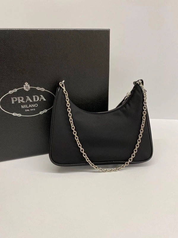 Сумка женская Prada Re-Edition черная премиум-люкс 23/17/6 A62667 фото-8