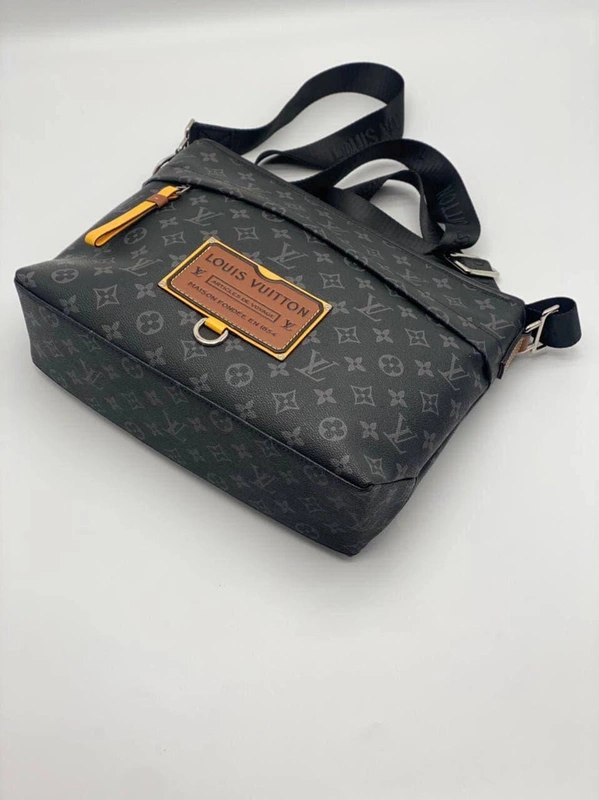 Мужская сумка Louis Vuitton черная 31/25 коллекция 2021-2022 фото-5