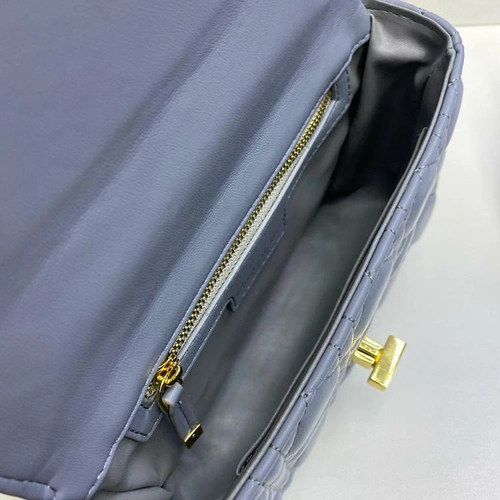 Женская кожаная сумка-клатч Dior со стежкой голубая 21/13/7 см фото-4