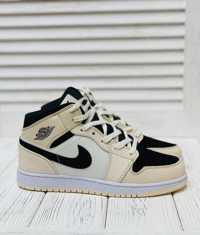 Кроссовки Nike Air Jordan 1 Retro A76073