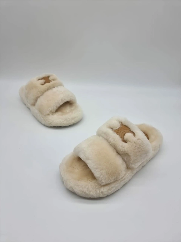 Шлёпанцы меховые женские Celine Fur A110070 бежевые фото-4