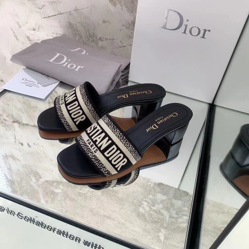 Босоножки женские Christian Dior премиум-люкс коллекция 2021-2022 A73769
