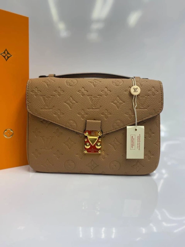 Женская сумка-планшет Louis Vuitton коричневая 25/18/8